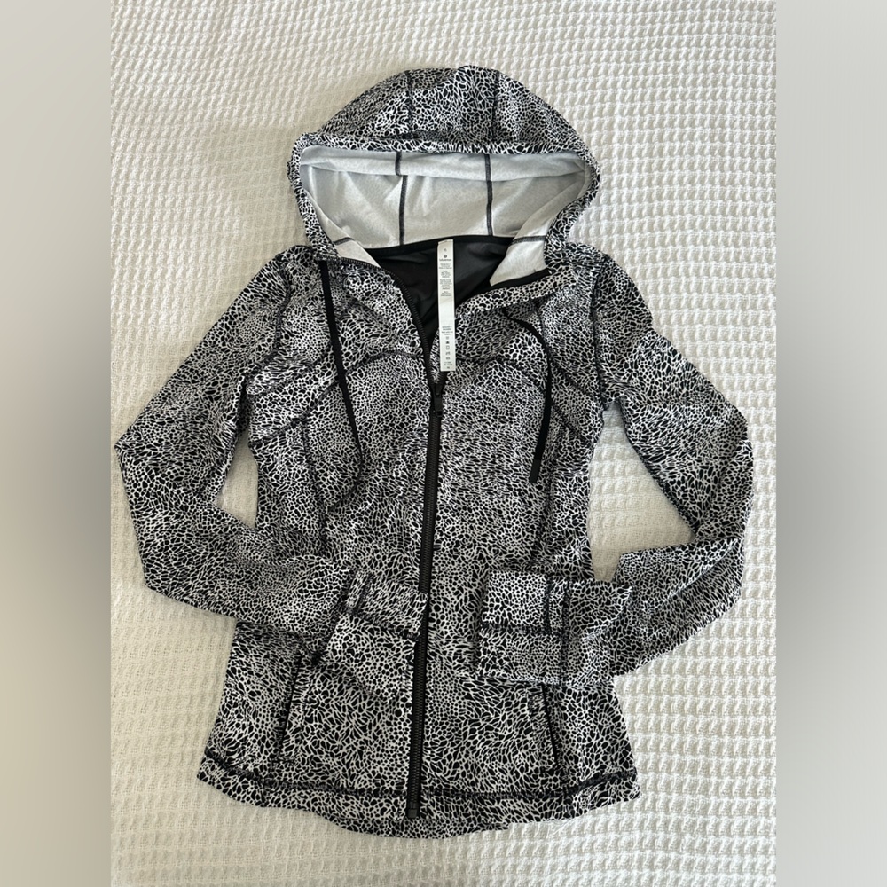 Lululemon Nulu/Hooded Define Jacket/6